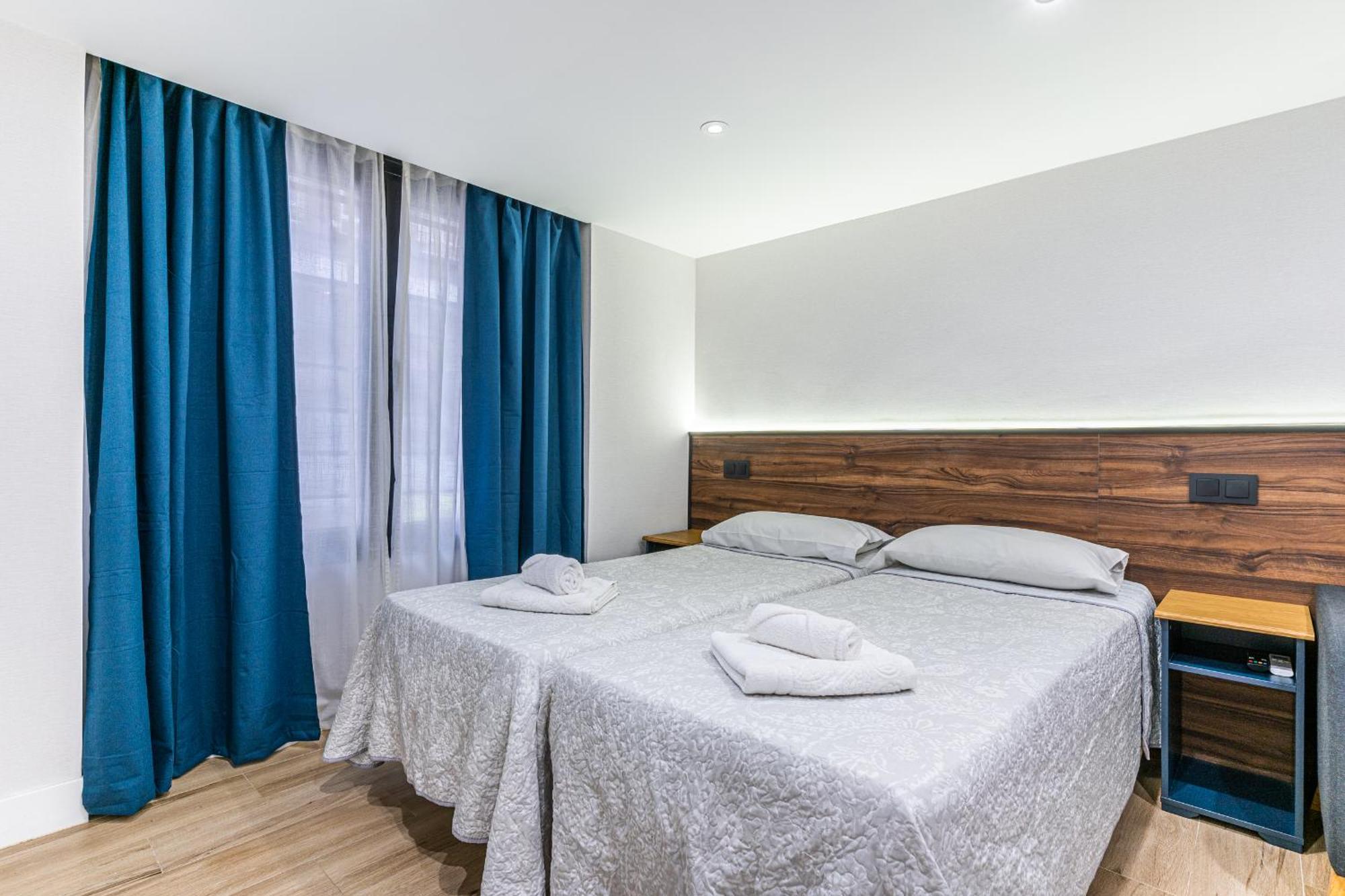 Cc Atocha Apartments Madrid Eksteriør billede